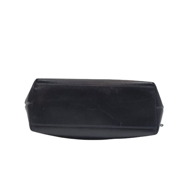 Chanel Woven Raffia Shoulder Bag - Picture 6 of 10